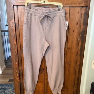 NWT Beyond Yoga Spacedye Commuter Midi Jogger, Birch Heather, Size M